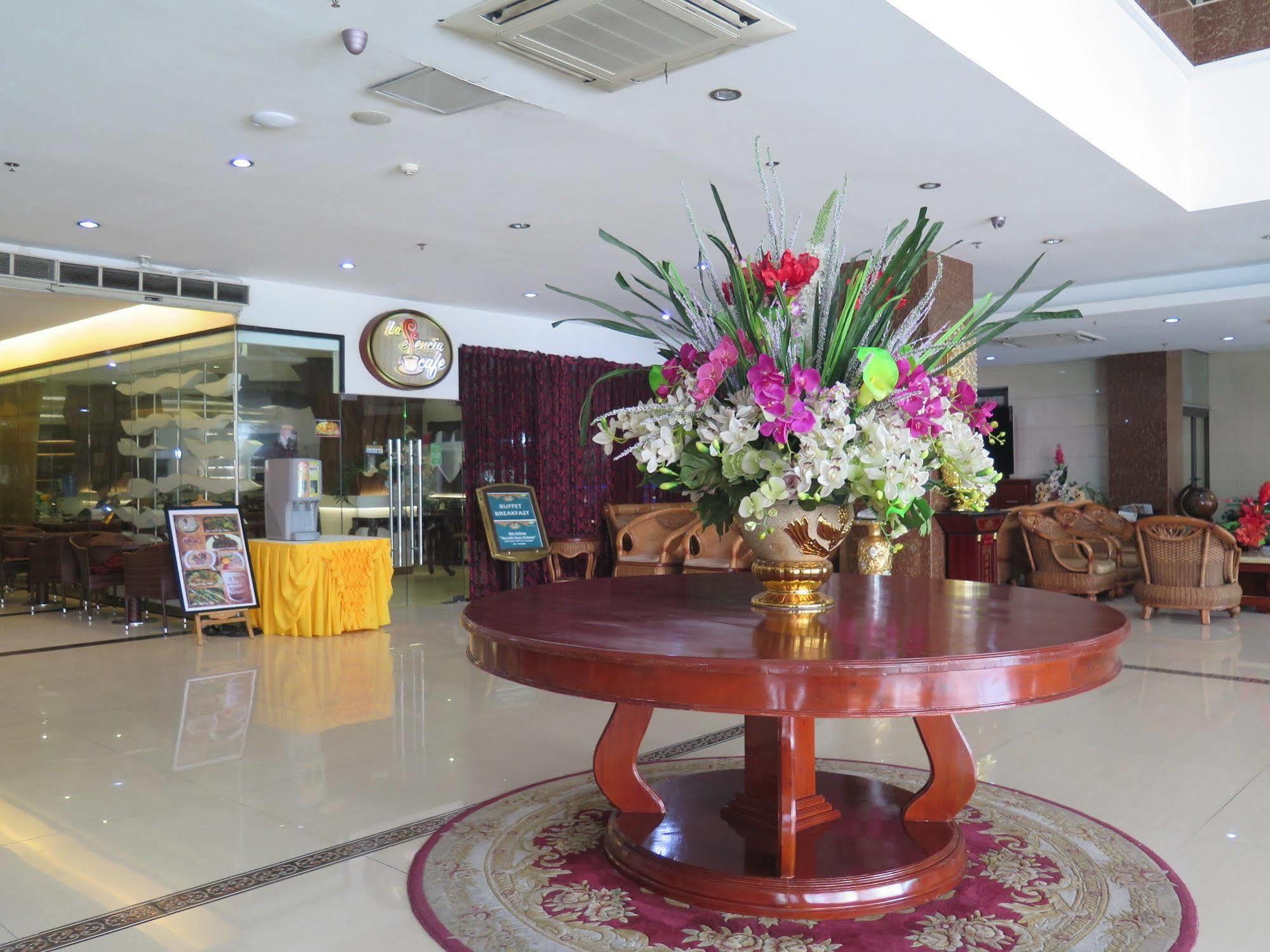 Hotel Essencia Dumaguete City Extérieur photo